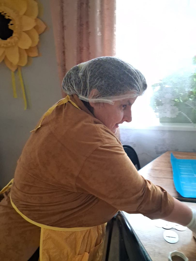 Mājīguma un bērnības garša: SAC "Aglona" klientes iepriecina ar pašu ceptiem cepumiem