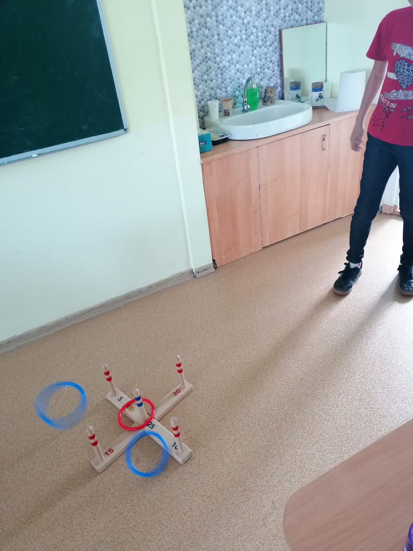 Īstenots Vārkavas pamatskolas skolēnu parlaments “Astoņstūris” īsteno jauniešu iniciatīvu projektu “No ekrāna uz spēlēm!”