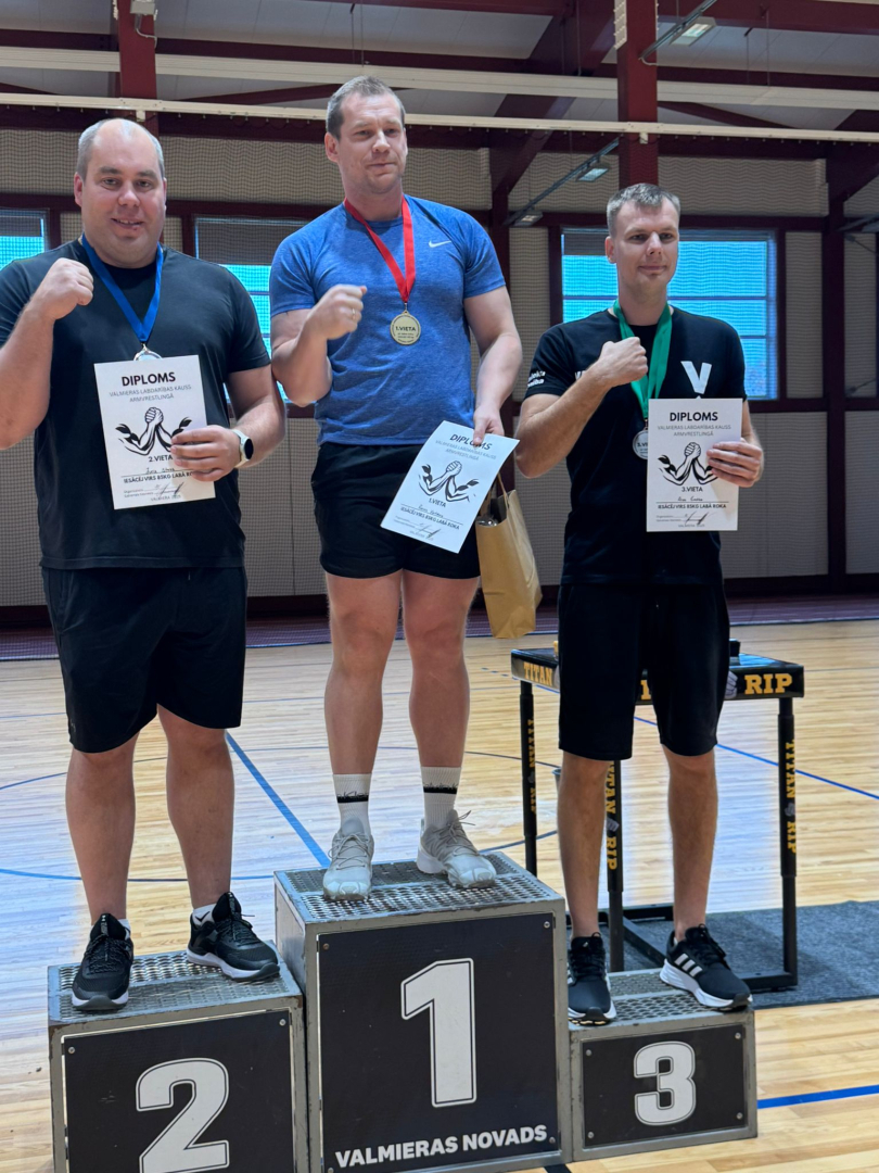 Preiļu sportisti gūst panākumus labdarības armvrestlinga čempionātā Valmierā
