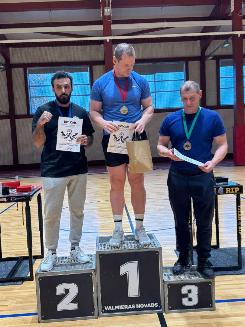 Preiļu sportisti gūst panākumus labdarības armvrestlinga čempionātā Valmierā