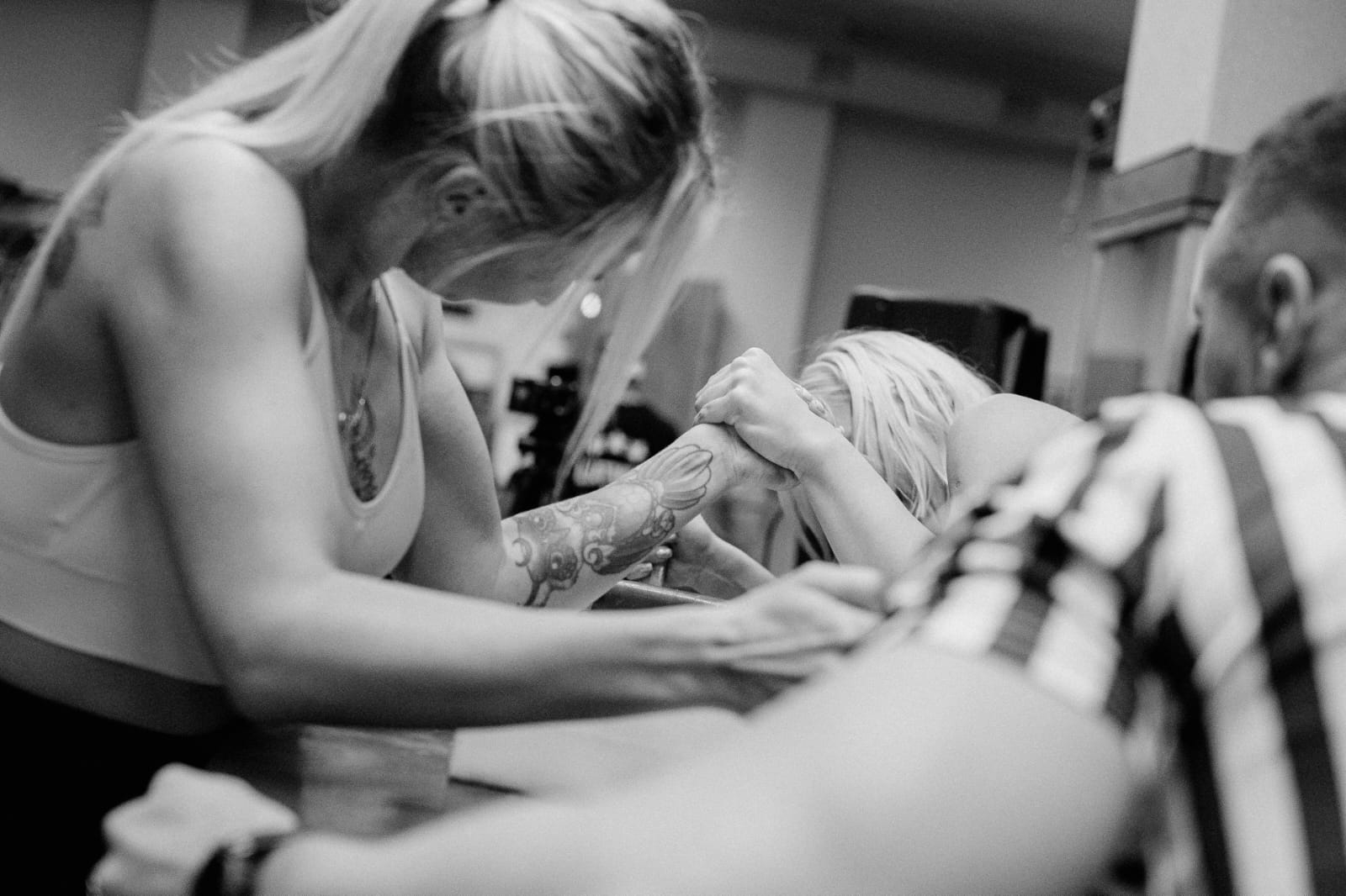 13Th Round armvrestleru panākumi Ziemassvētku turnīrā Rīgā