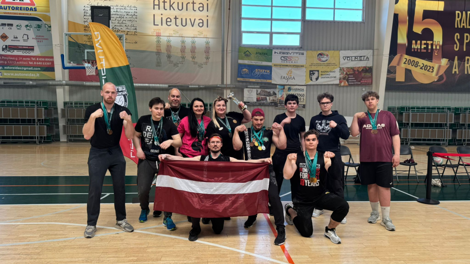 Mūsu armvrestleriem izcili panākumi starptautiskajā turnīrā “Radviliškis Cup”