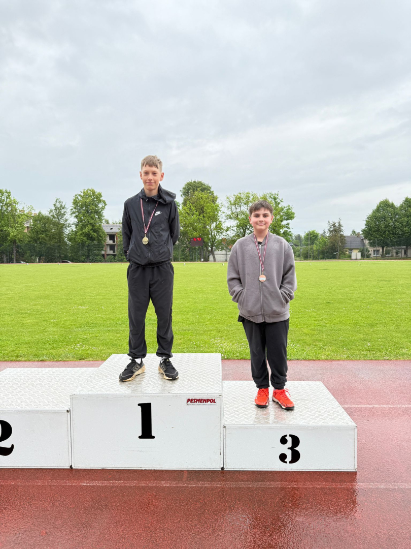 Norisinājās Preiļu novada BJSS sacensības vieglatlētikas mešanas 3-cīņā U-14, U-16 un U-18/20