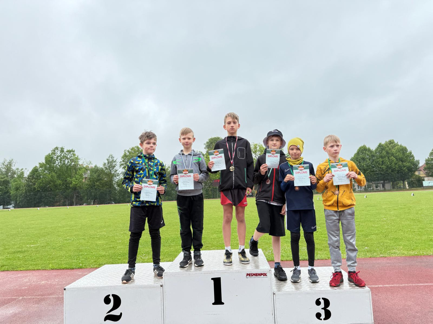 Aizvadītas Preiļu novada BJSS vieglatlētikas sacensības četrcīņā U-10,U-12 grupām