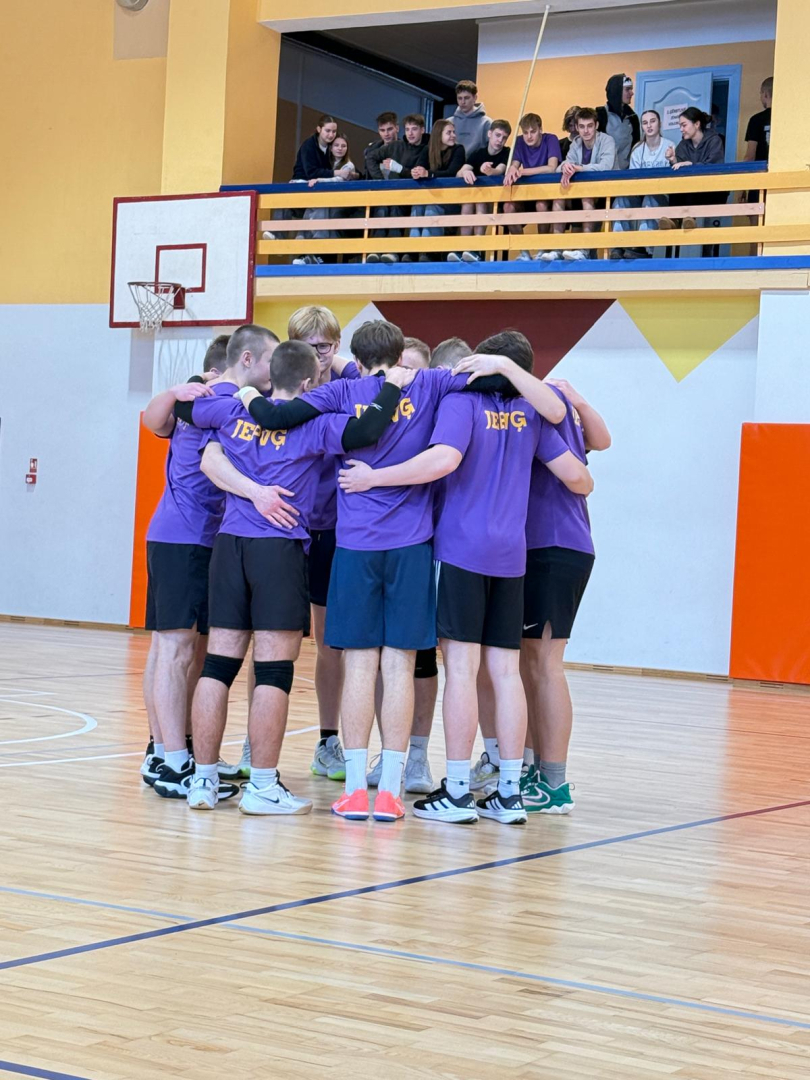 20. un 26. novembrī norisinājās 22. kausa izcīņa Preiļu skolu komandām volejbolā 