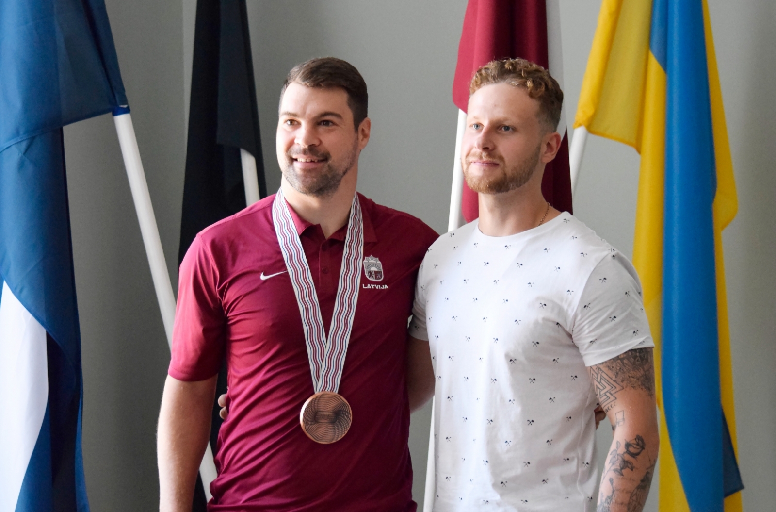 Preiļu novada domē viesojas Latvijas hokeja izlases kapteinis Kaspars Daugaviņš