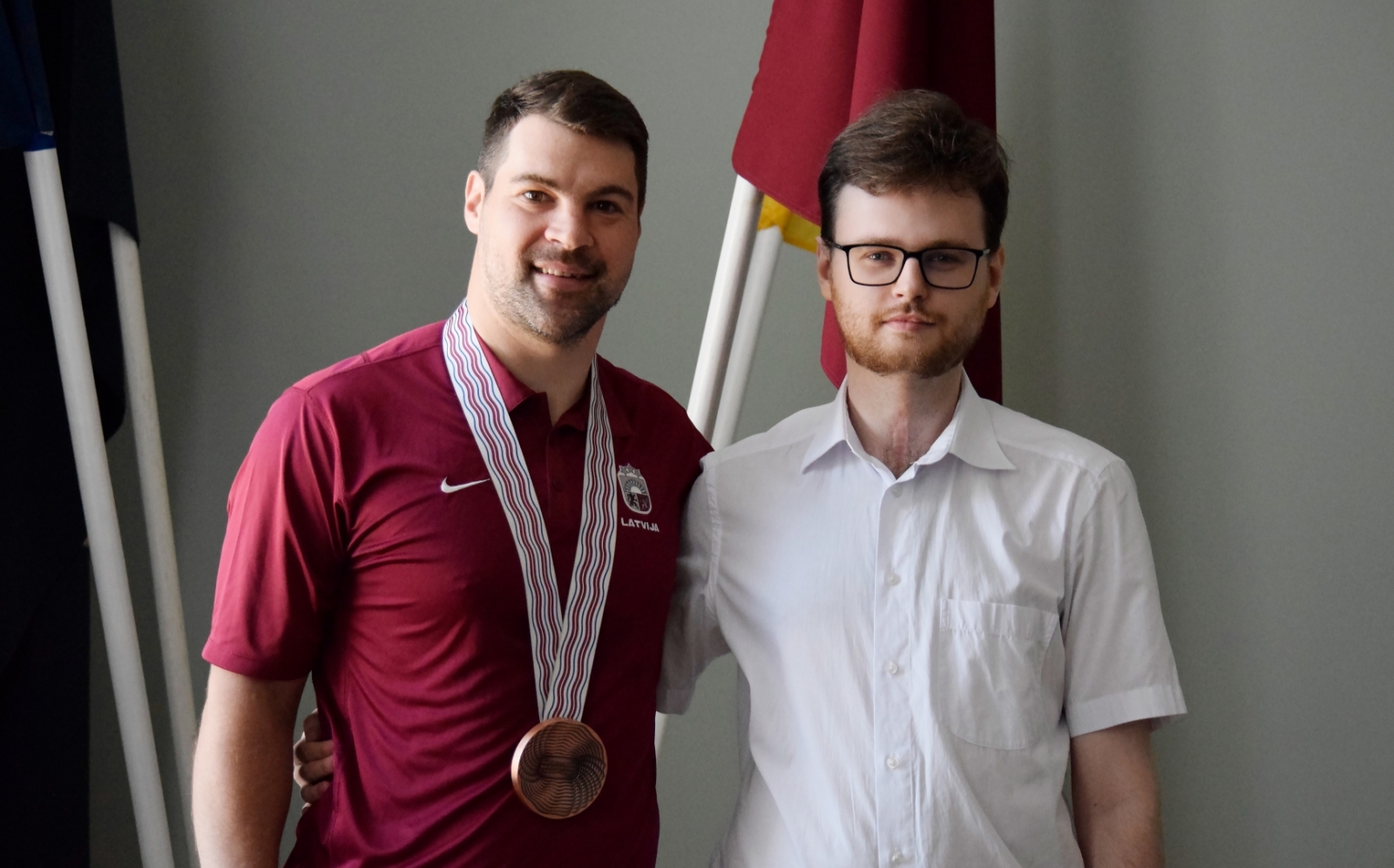 Preiļu novada domē viesojas Latvijas hokeja izlases kapteinis Kaspars Daugaviņš