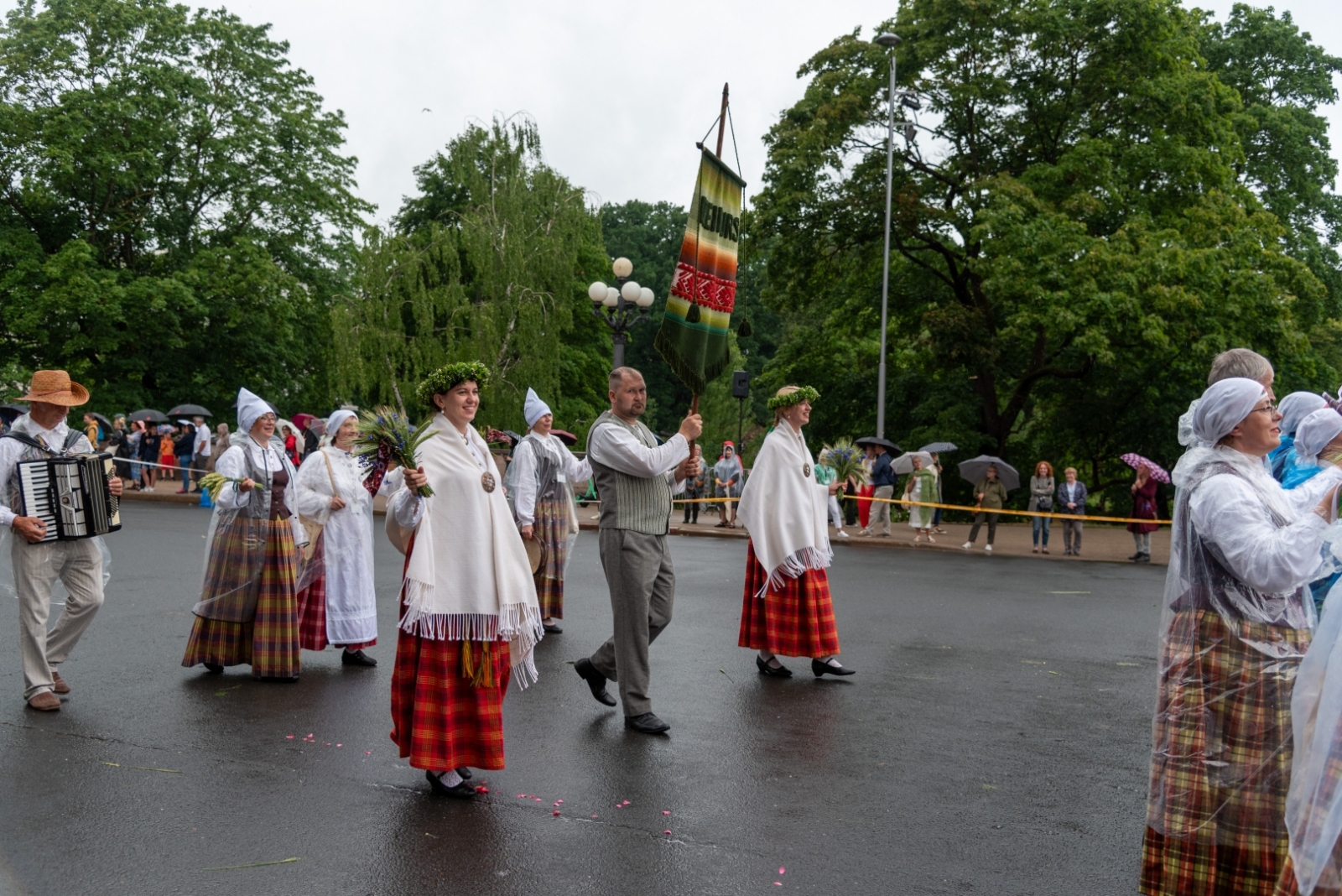 Dziesmu un deju svētku dalībnieku gājiens “Novadu dižošanās”