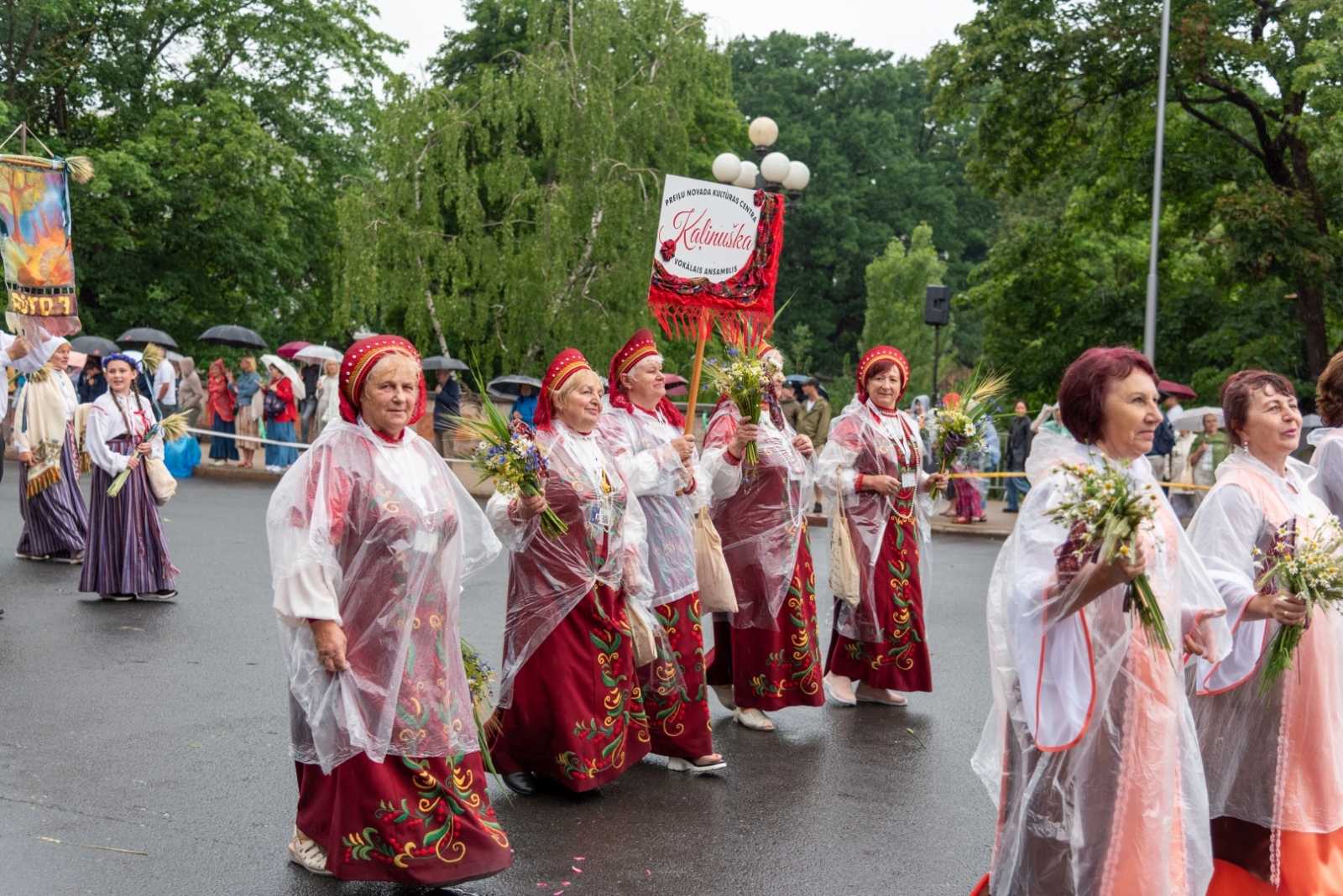 Dziesmu un deju svētku dalībnieku gājiens “Novadu dižošanās”