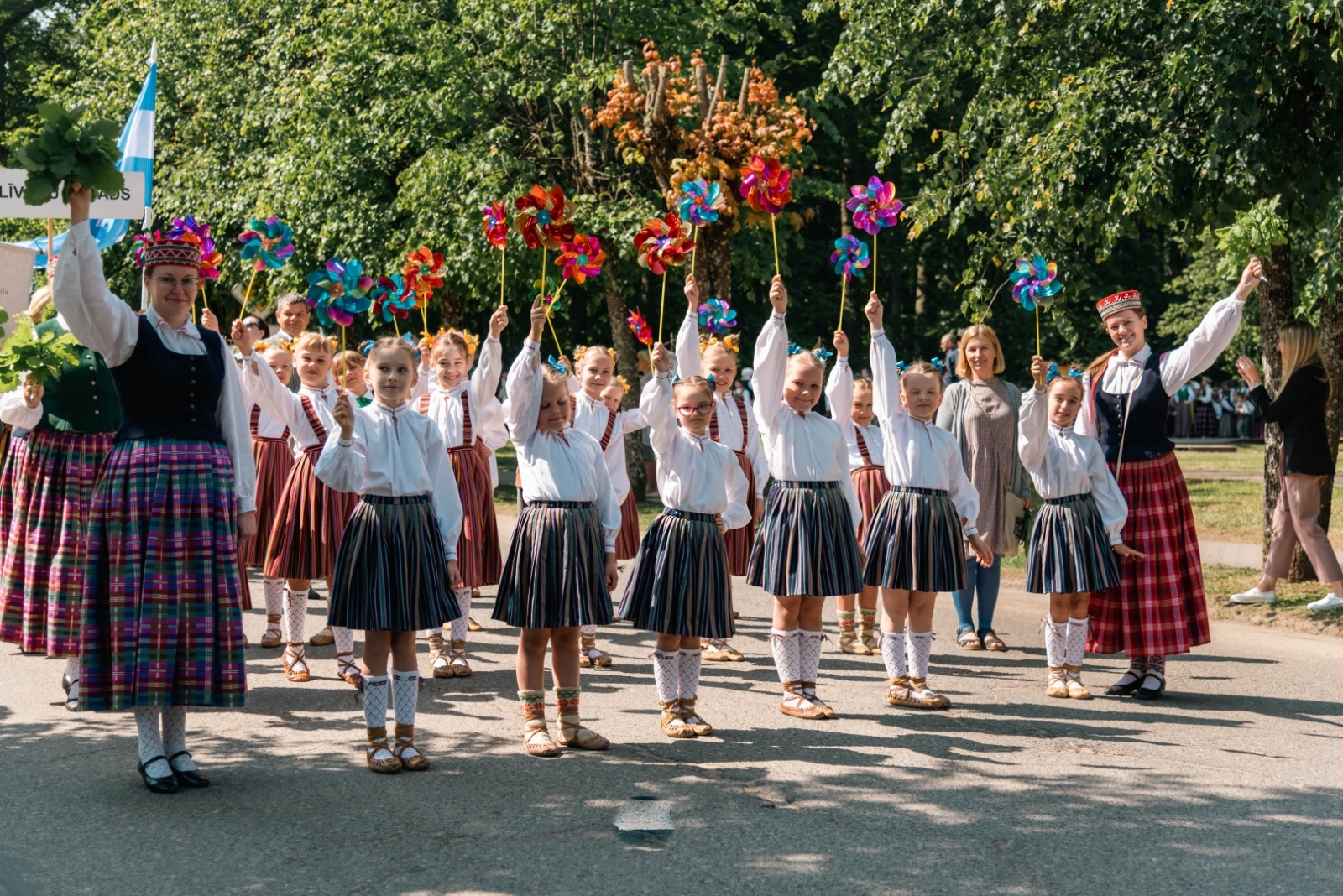 24. tautas deju festivāls “Latvju bērni danci veda” Preiļos un Jūrmalā