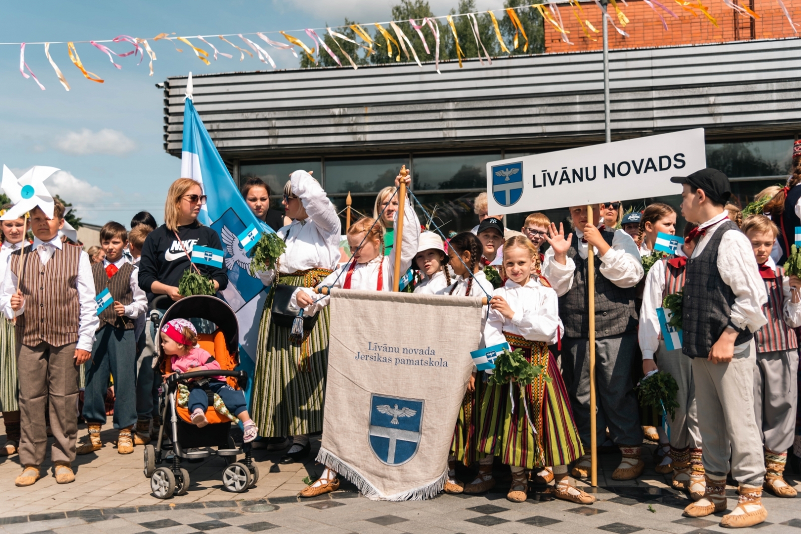 24. tautas deju festivāls “Latvju bērni danci veda” Preiļos un Jūrmalā