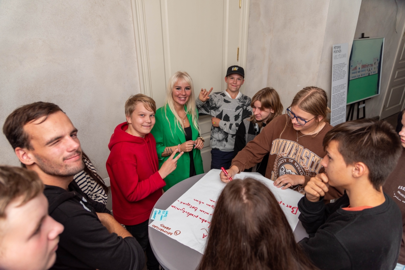 Preiļu pilī aizvadīta lēmumu pieņēmēju, pašvaldības speciālistu diskusija ar jauniešiem “Kafija ar Politiķiem”