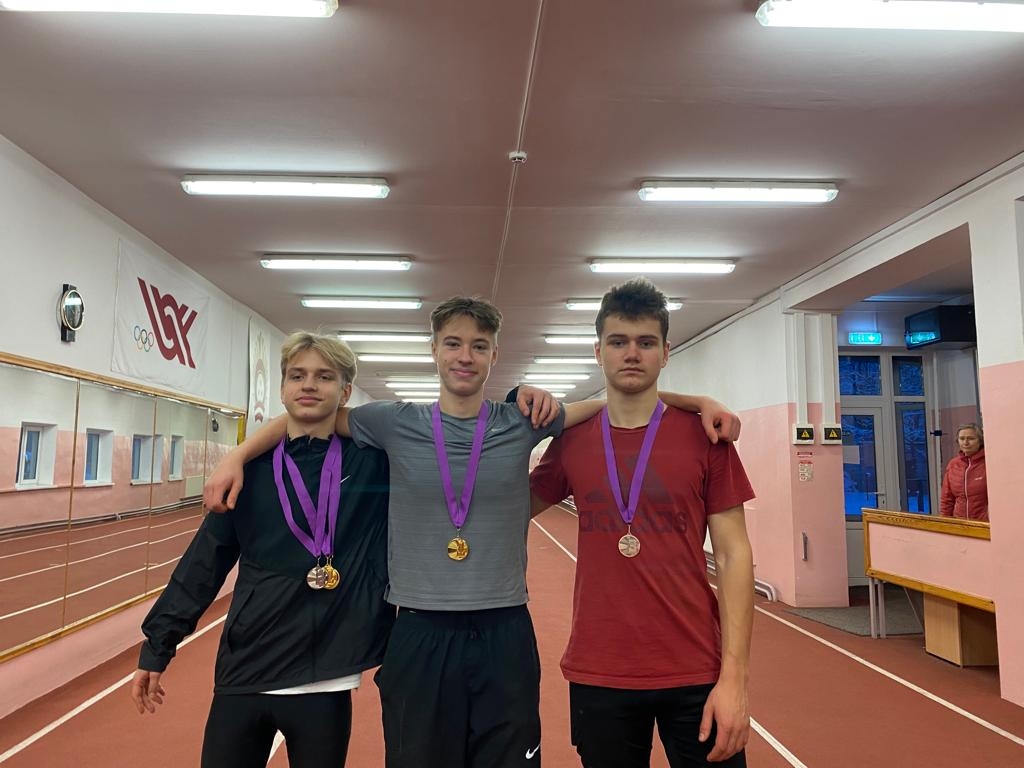 Preiļu novada sportistiem Ziemas čempionātā vieglatlētikā izcīnītas 33 godalgas