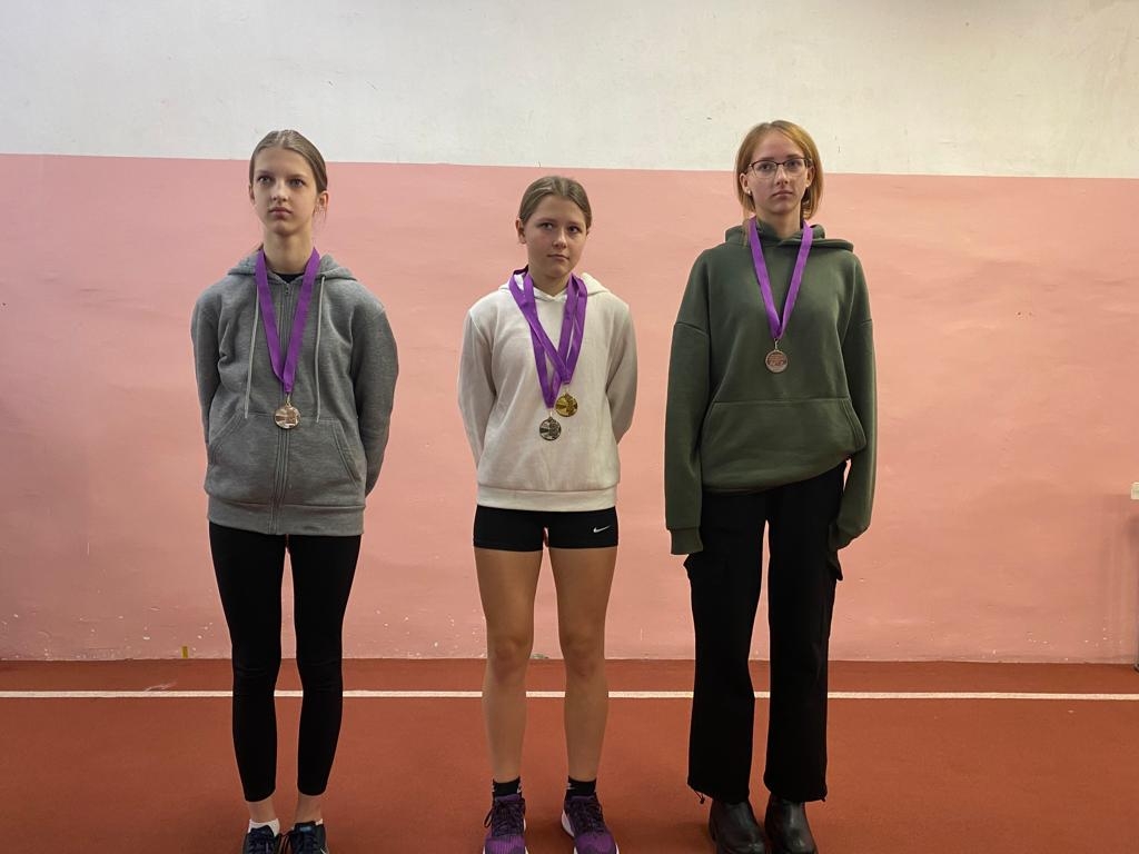 Preiļu novada sportistiem Ziemas čempionātā vieglatlētikā izcīnītas 33 godalgas