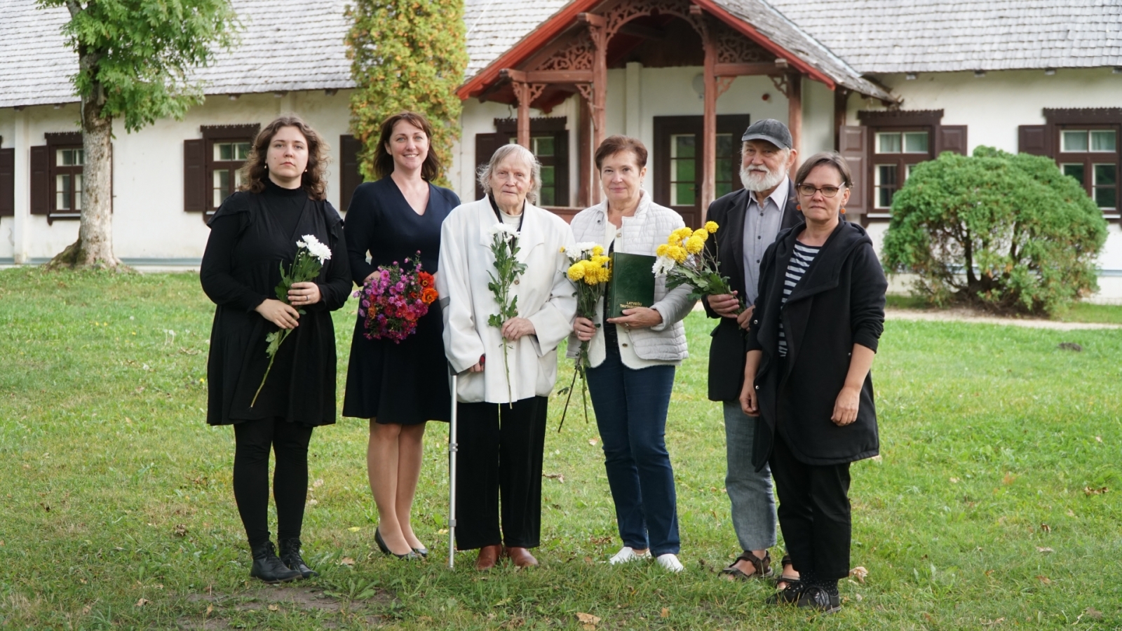 Jasmuižā aizvadīts pasākums “Sanāciet kāziņās!”