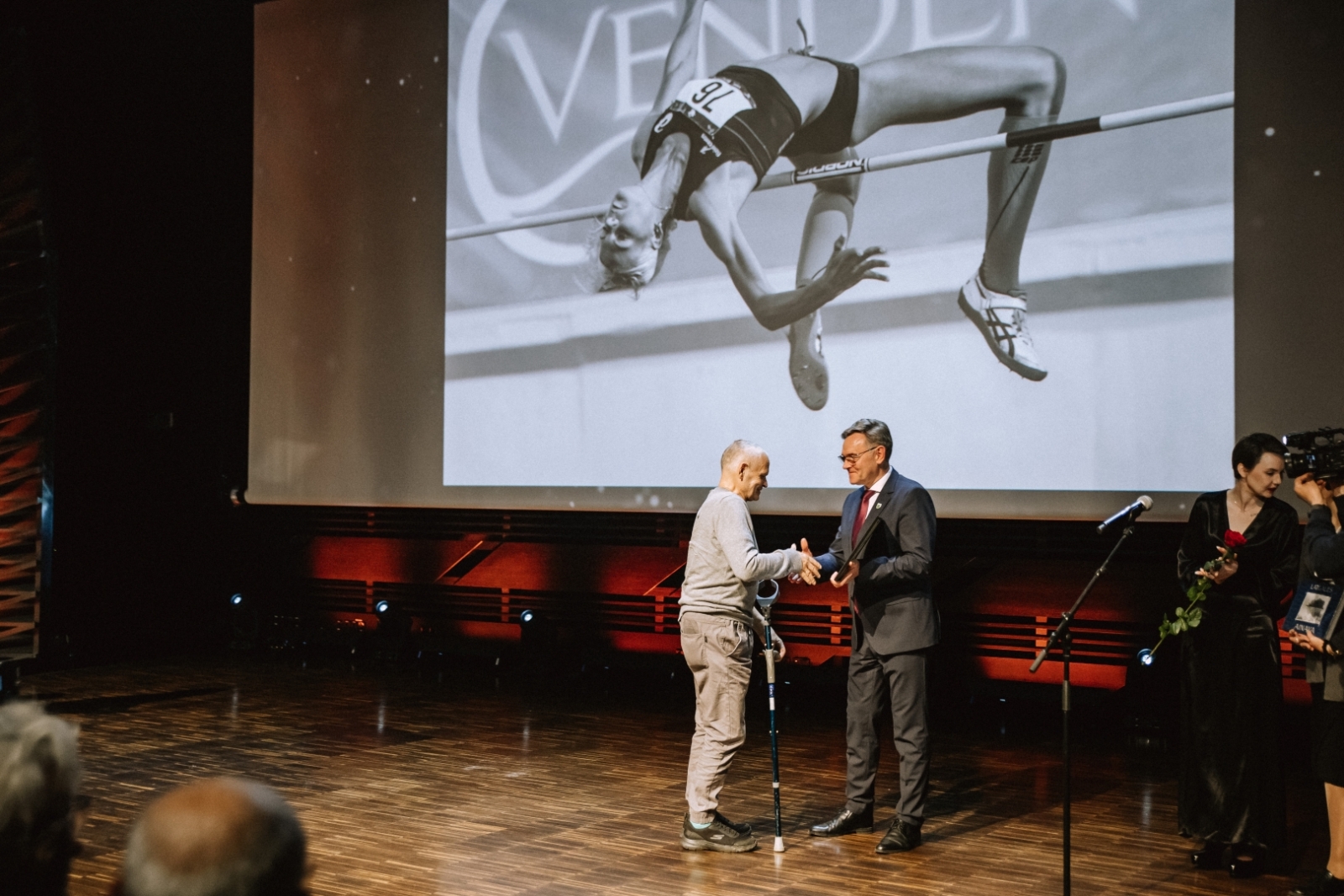 Latgales vēstniecībā GORS aizvadīta godalgas “Jāņa Gleizda balva fotogrāfijā 2024” pasniegšanas ceremonija