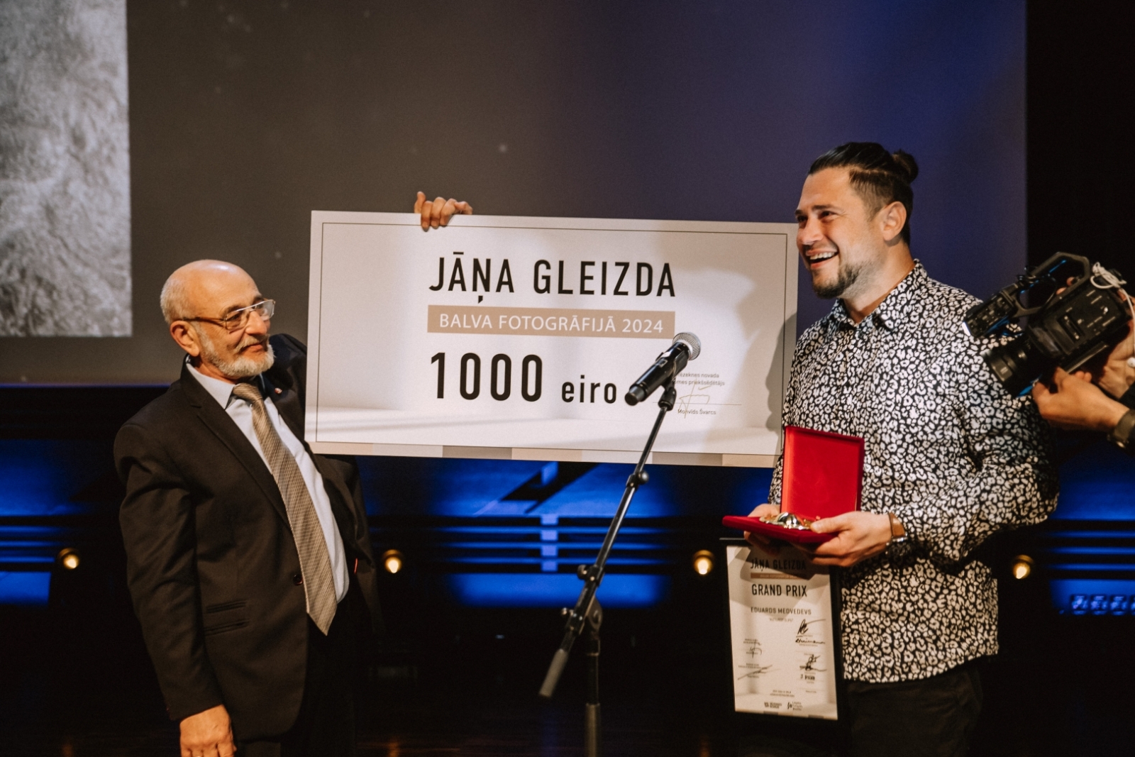 Latgales vēstniecībā GORS aizvadīta godalgas “Jāņa Gleizda balva fotogrāfijā 2024” pasniegšanas ceremonija