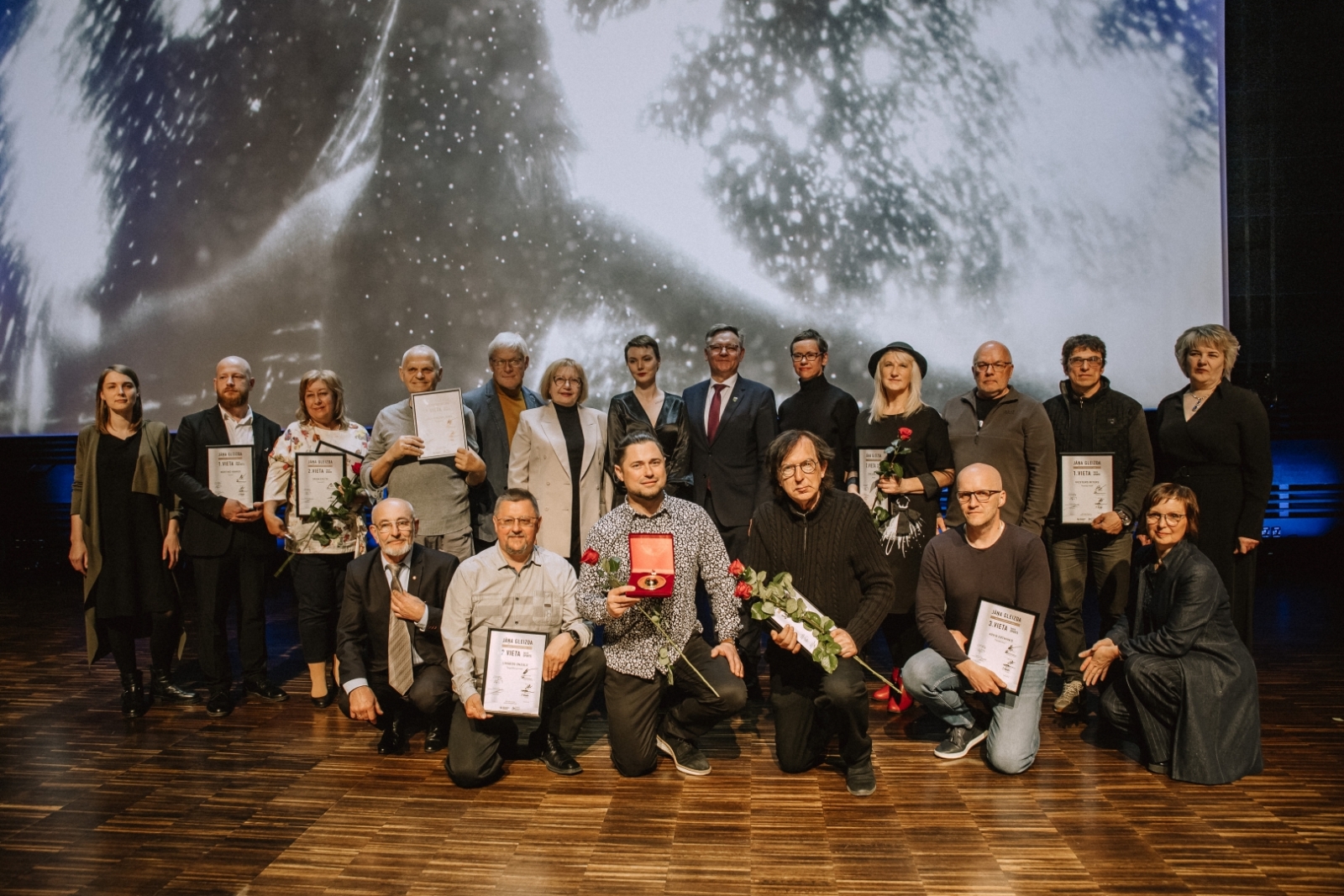 Latgales vēstniecībā GORS aizvadīta godalgas “Jāņa Gleizda balva fotogrāfijā 2024” pasniegšanas ceremonija