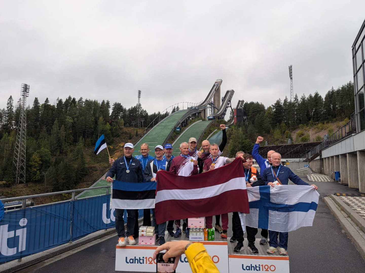 Trīs zelta medaļas no Eiropas čempionātā nūjošanā atceļo uz Preiļu novadu