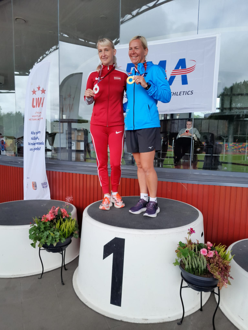Veiksmīga sezonas izskaņa Preiļu novada vieglatlētikas vecmeistariem Latvijas čempionāta sacensībās