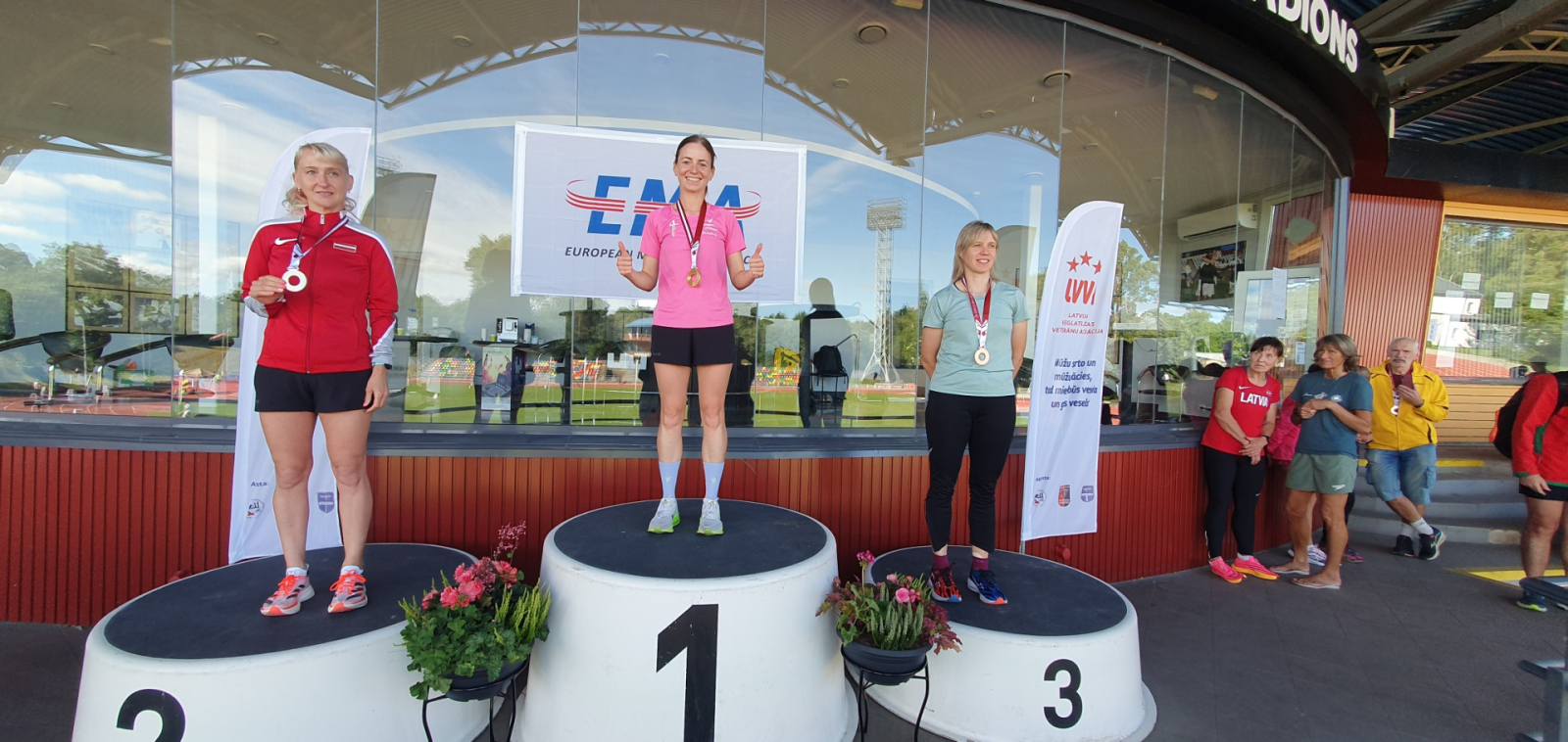 Veiksmīga sezonas izskaņa Preiļu novada vieglatlētikas vecmeistariem Latvijas čempionāta sacensībās