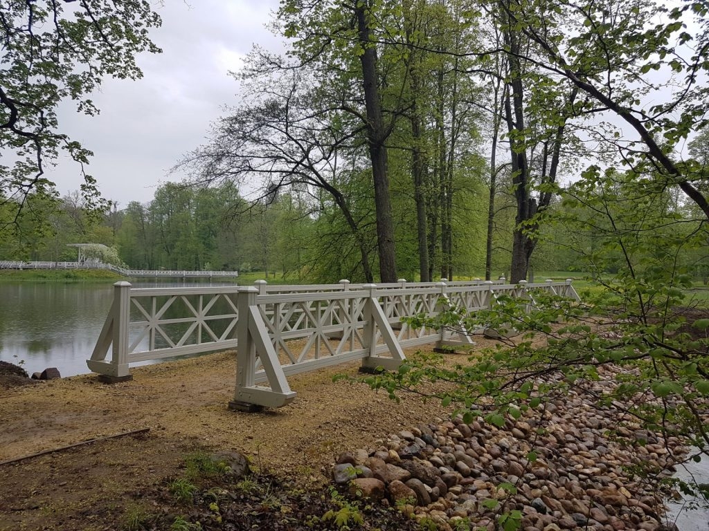 Preiļu parkā divi jauni tiltiņi