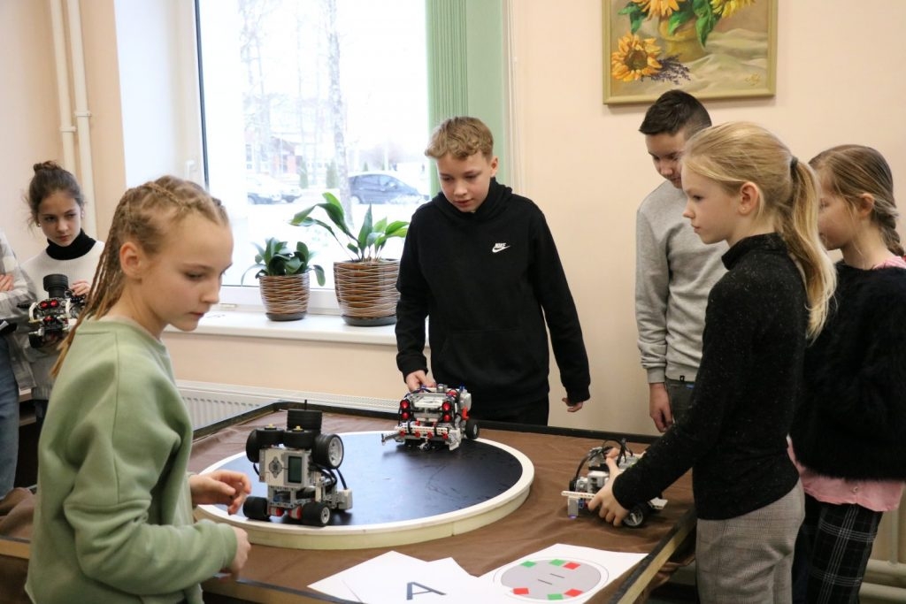 Aizvadīts 15. Latvijas robotikas čempionāta 5. Preiļu robotikas čempionāta posms