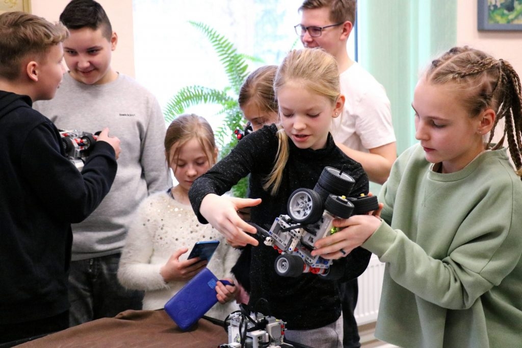 Aizvadīts 15. Latvijas robotikas čempionāta 5. Preiļu robotikas čempionāta posms