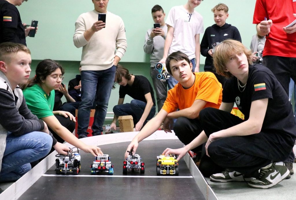 Aizvadīts 15. Latvijas robotikas čempionāta 5. Preiļu robotikas čempionāta posms