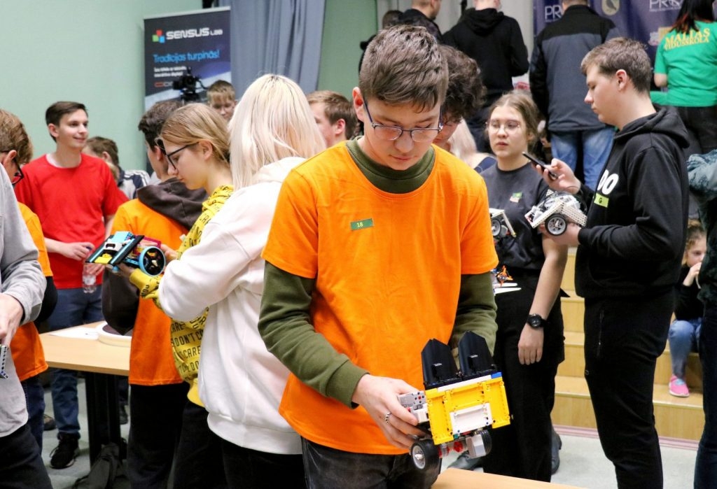 Aizvadīts 15. Latvijas robotikas čempionāta 5. Preiļu robotikas čempionāta posms