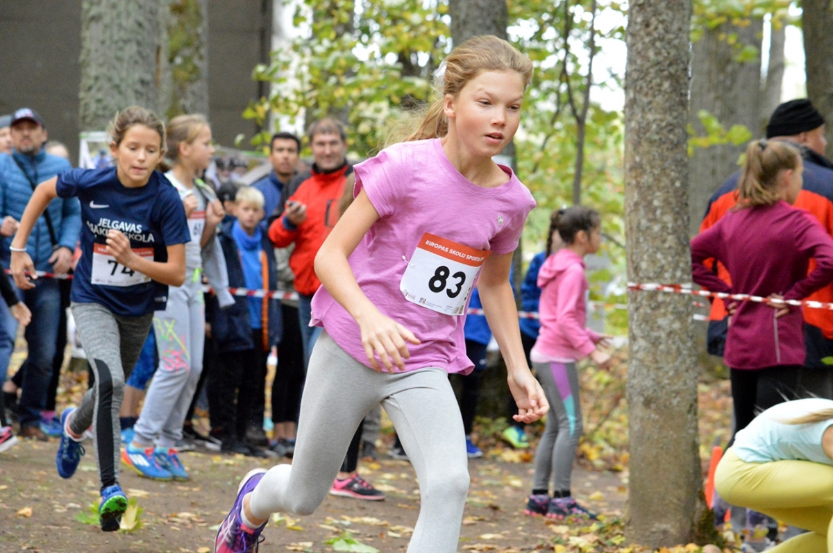 20180928_skolu_rudens_kross_007.jpg