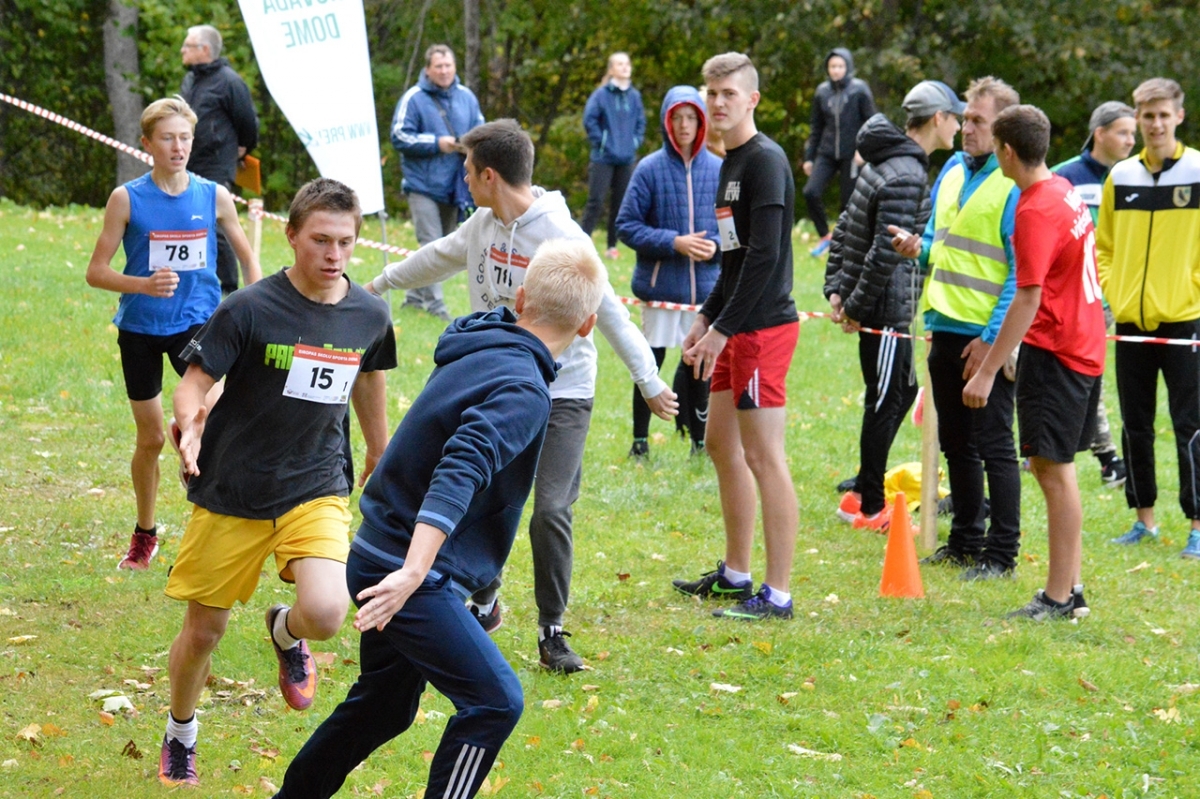20180928_skolu_rudens_kross_023.jpg