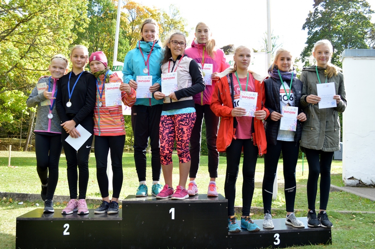 20180928_skolu_rudens_kross_303.jpg