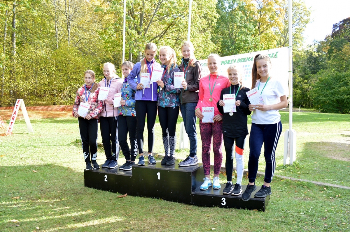 20180928_skolu_rudens_kross_312.jpg