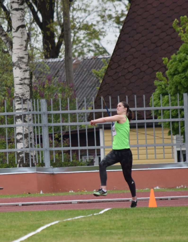 2019-05-14-latgales-regiona-skolu-sacensibas-vielatletika-14-05-2019-rezekne_viktorija-029-795x1024.jpg