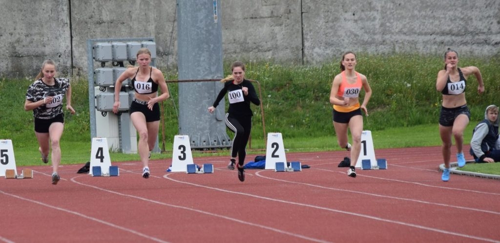 2019-05-14-latgales-regiona-skolu-sacensibas-vielatletika-14-05-2019-rezekne_viktorija-048-1024x499.jpg