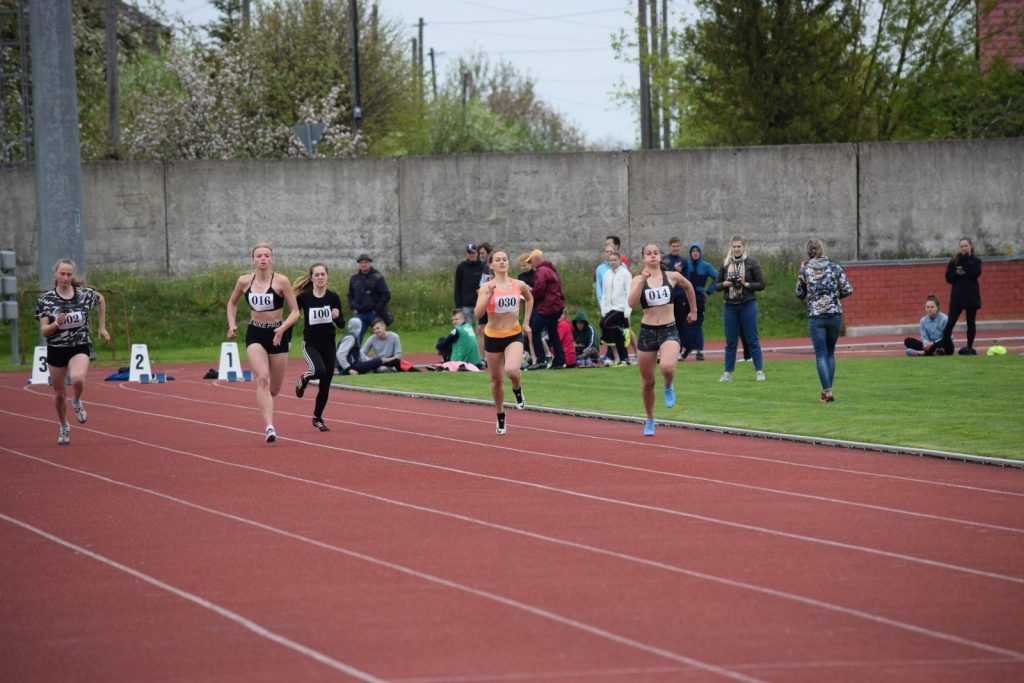 2019-05-14-latgales-regiona-skolu-sacensibas-vielatletika-14-05-2019-rezekne_viktorija-050-1024x683.jpg