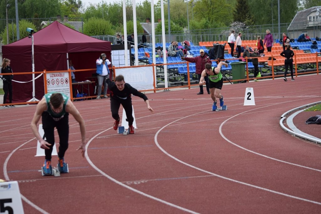 2019-05-14-latgales-regiona-skolu-sacensibas-vielatletika-14-05-2019-rezekne_viktorija-069-1024x683.jpg