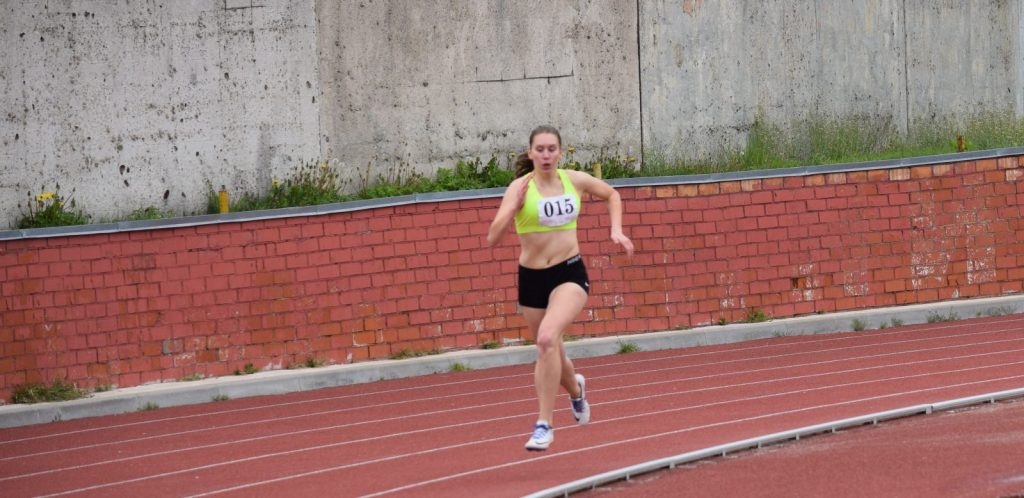 2019-05-14-latgales-regiona-skolu-sacensibas-vielatletika-14-05-2019-rezekne_viktorija-081-1024x498.jpg