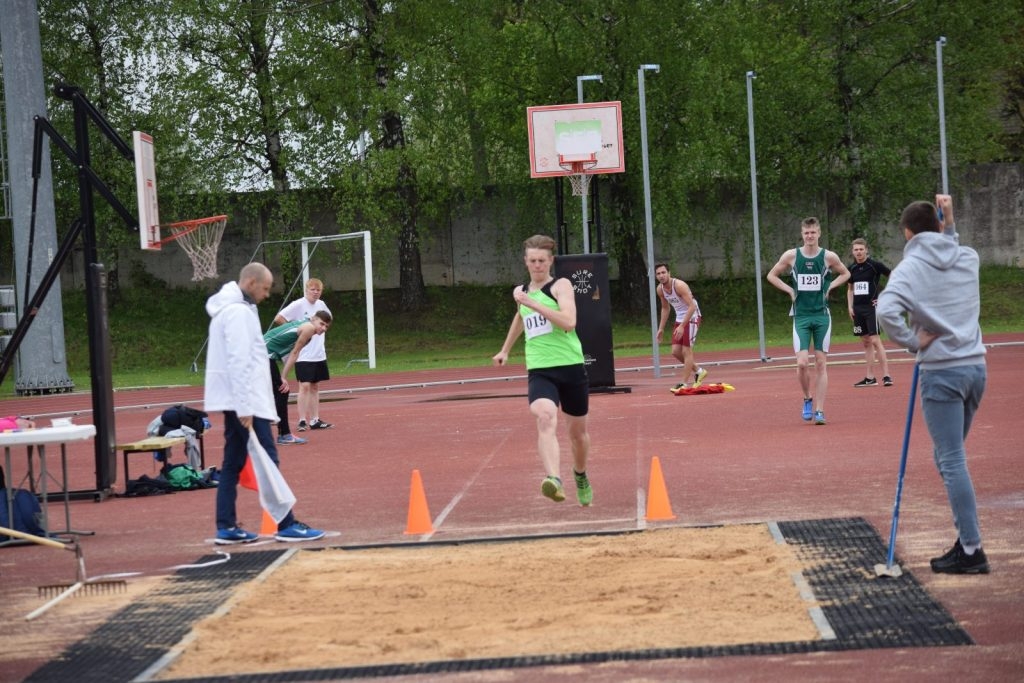 2019-05-14-latgales-regiona-skolu-sacensibas-vielatletika-14-05-2019-rezekne_viktorija-086-1024x683.jpg