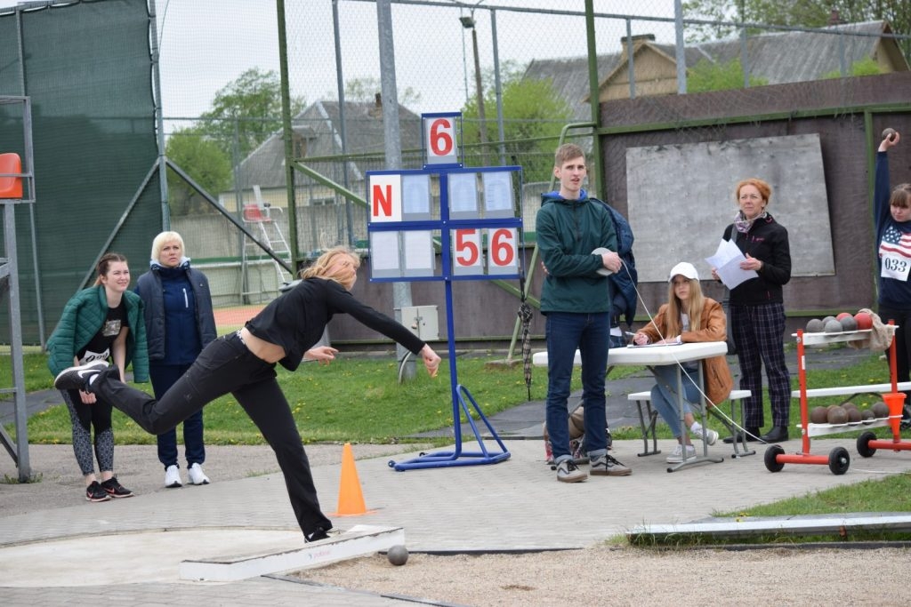 2019-05-14-latgales-regiona-skolu-sacensibas-vielatletika-14-05-2019-rezekne_viktorija-089-1024x683.jpg