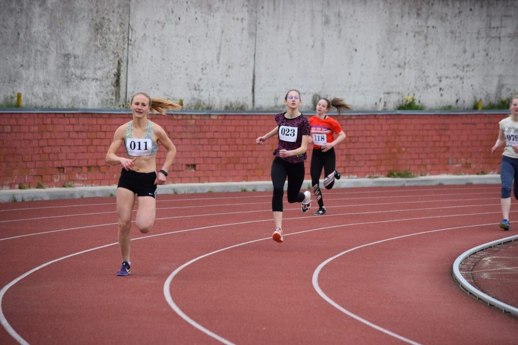 2019-05-14-latgales-regiona-skolu-sacensibas-vielatletika-14-05-2019-rezekne_viktorija-091-1024x683.jpg