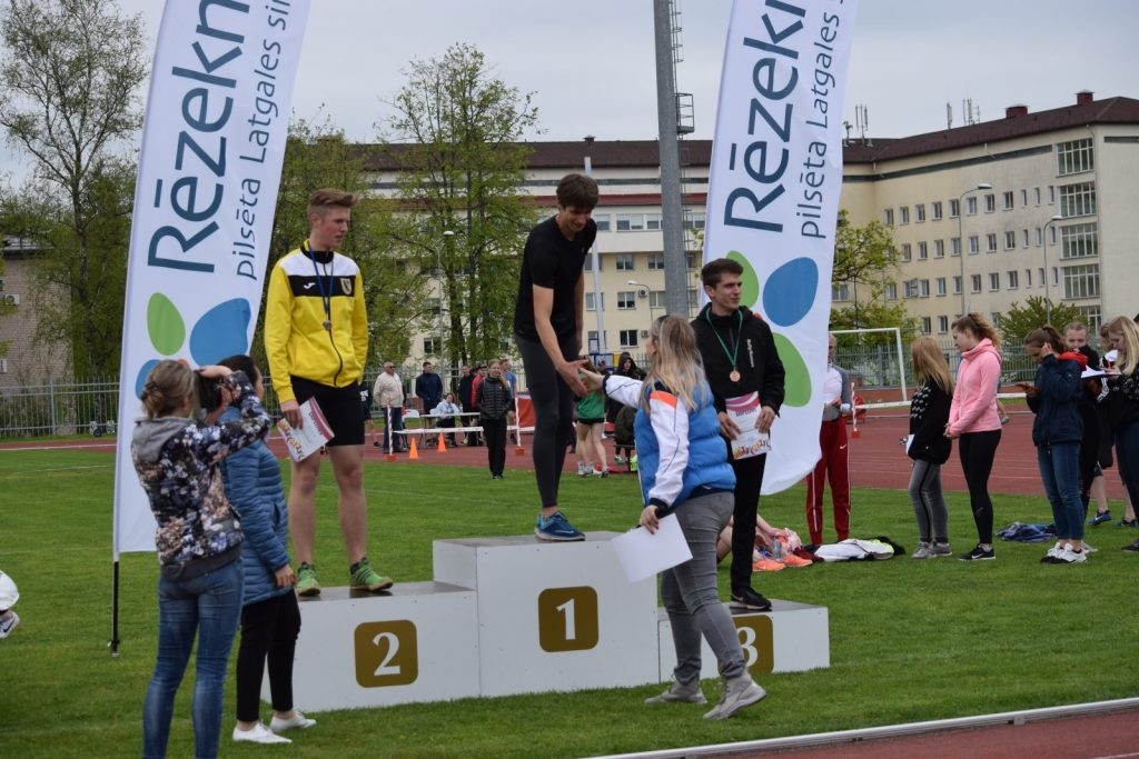 2019-05-14-latgales-regiona-skolu-sacensibas-vielatletika-14-05-2019-rezekne_viktorija-096-1024x683.jpg