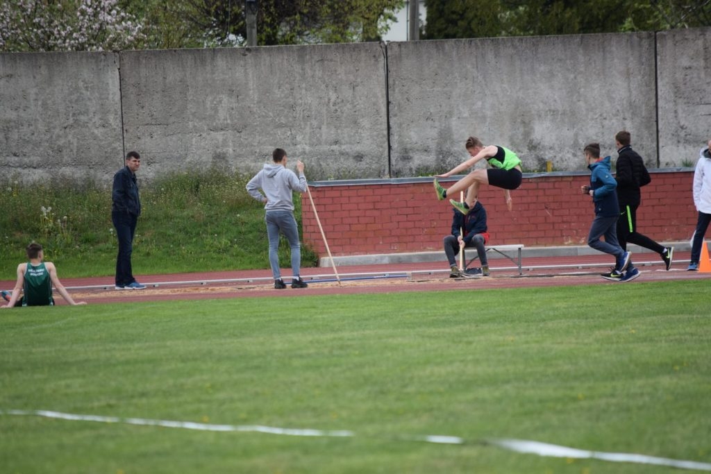 2019-05-14-latgales-regiona-skolu-sacensibas-vielatletika-14-05-2019-rezekne_viktorija-104-1024x683.jpg