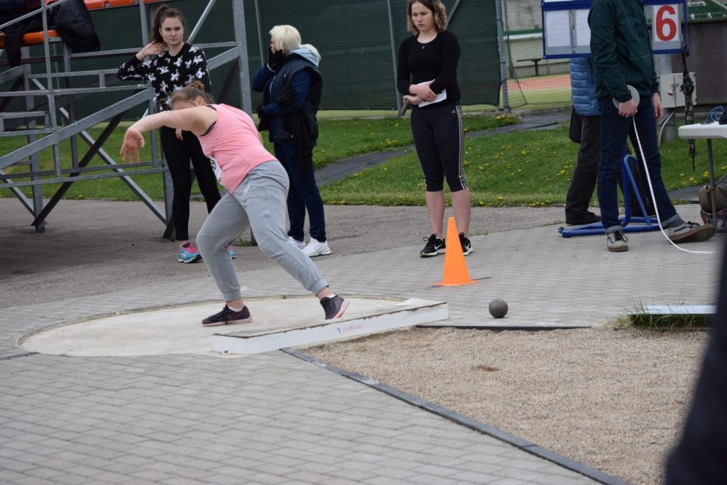 2019-05-14-latgales-regiona-skolu-sacensibas-vielatletika-14-05-2019-rezekne_viktorija-116-1024x683.jpg