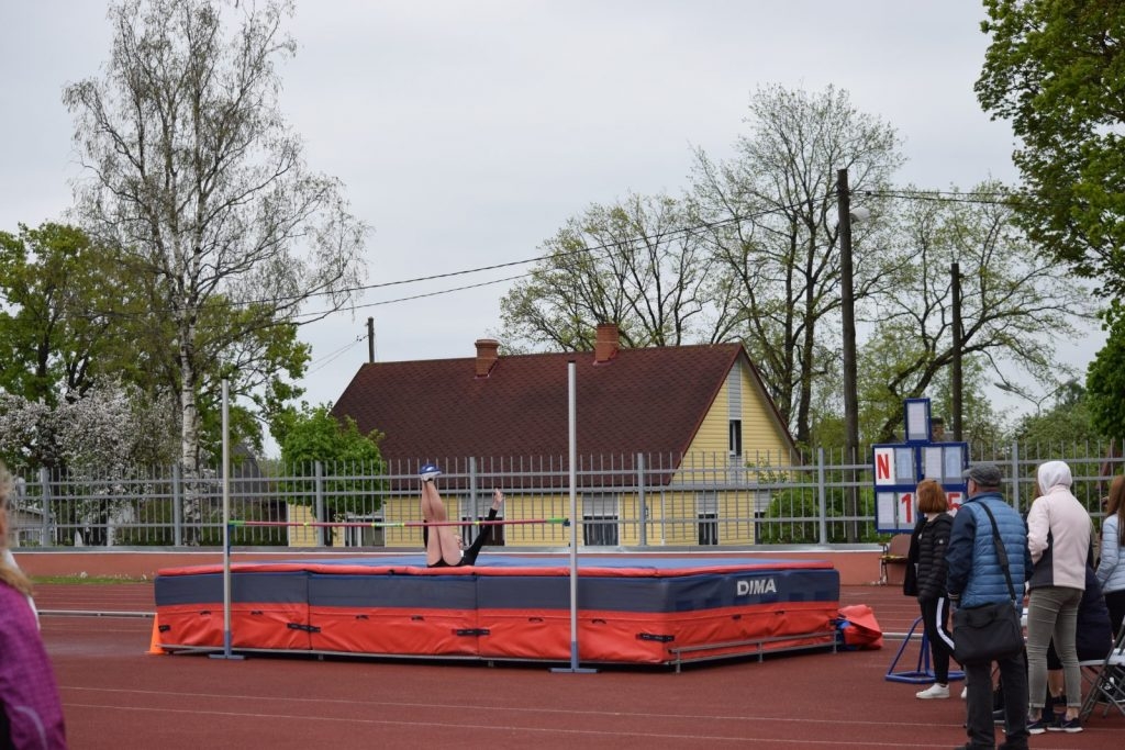 2019-05-14-latgales-regiona-skolu-sacensibas-vielatletika-14-05-2019-rezekne_viktorija-150-1024x683.jpg