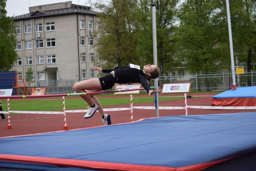 2019-05-14-latgales-regiona-skolu-sacensibas-vielatletika-14-05-2019-rezekne_viktorija-153-1024x683.jpg