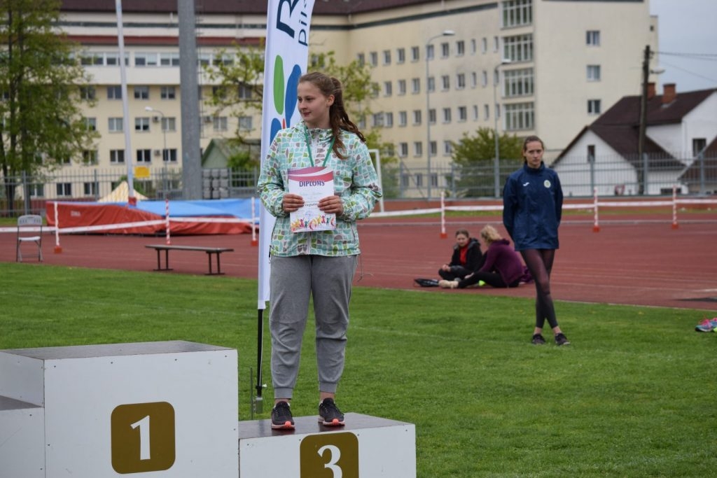 2019-05-14-latgales-regiona-skolu-sacensibas-vielatletika-14-05-2019-rezekne_viktorija-158-1024x683.jpg