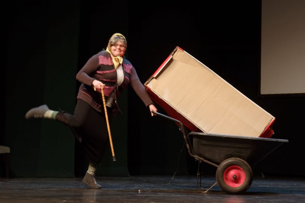 amatierteatru-festivals-siko-joku-birums-030-1024x681.jpg