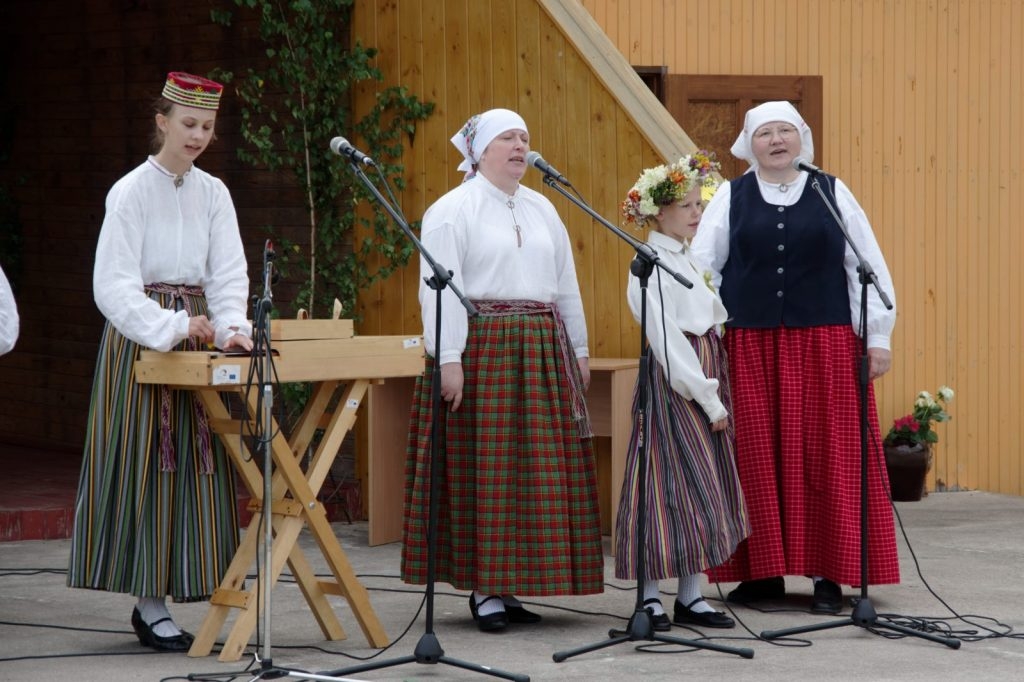 automatisks-melnraksts-141-1024x682.jpg